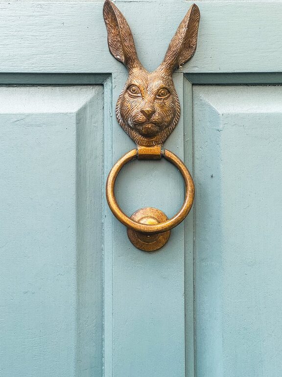 How to Keep Your Entryway Clean and Simple