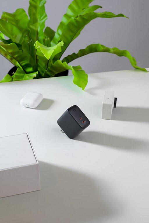 How to Organize Cables and Chargers Neatly: Easy Tips for a Tidy Space